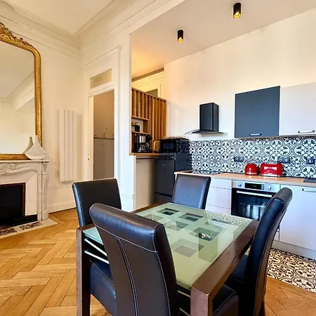 Immense 2 Pieces Proche Centre-ville & Thermes Daire